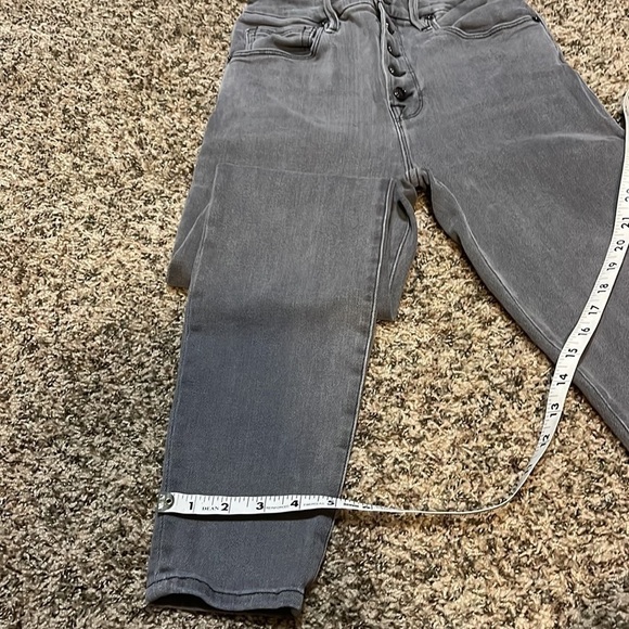 Good American Gray Waist Button Fly Crop Skinny Jeans - Picture 10 of 10